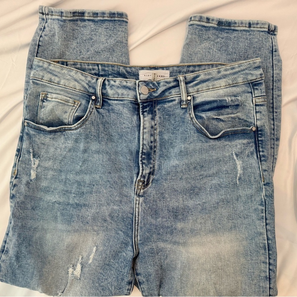 Trendy Light Blue Distressed Women's Jeans - Picture 3 of 8